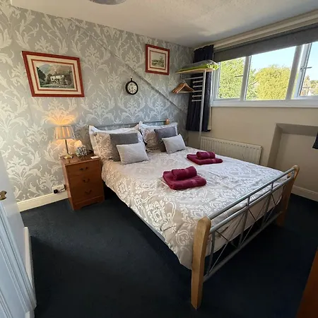 Adam Place 3*