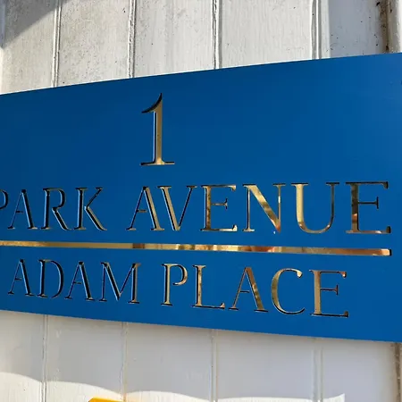 Adam Place Affittacamere 3*